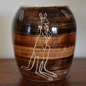 Vintage Essexware Australia vase